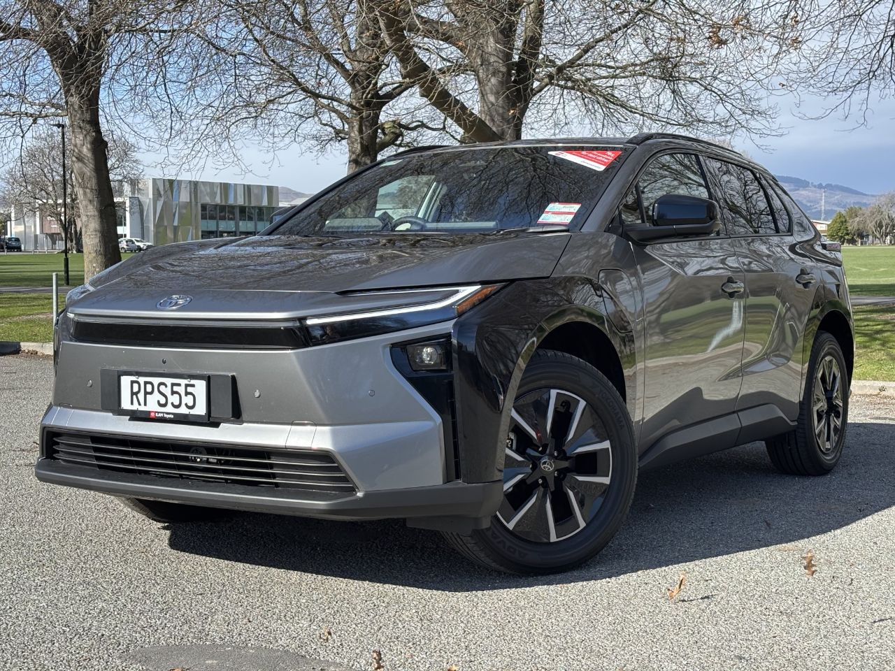 Vehicle image 3