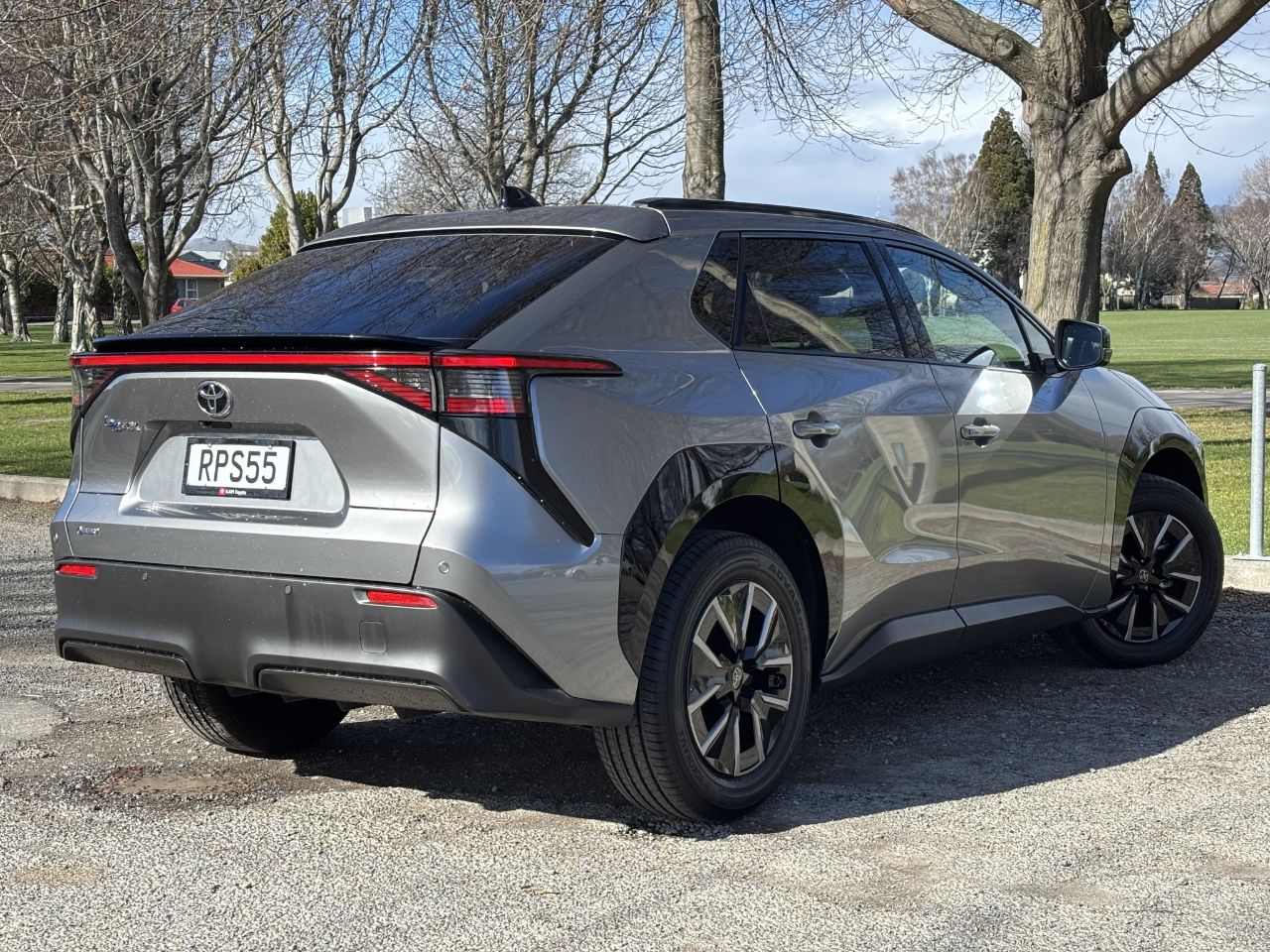 Vehicle image 5