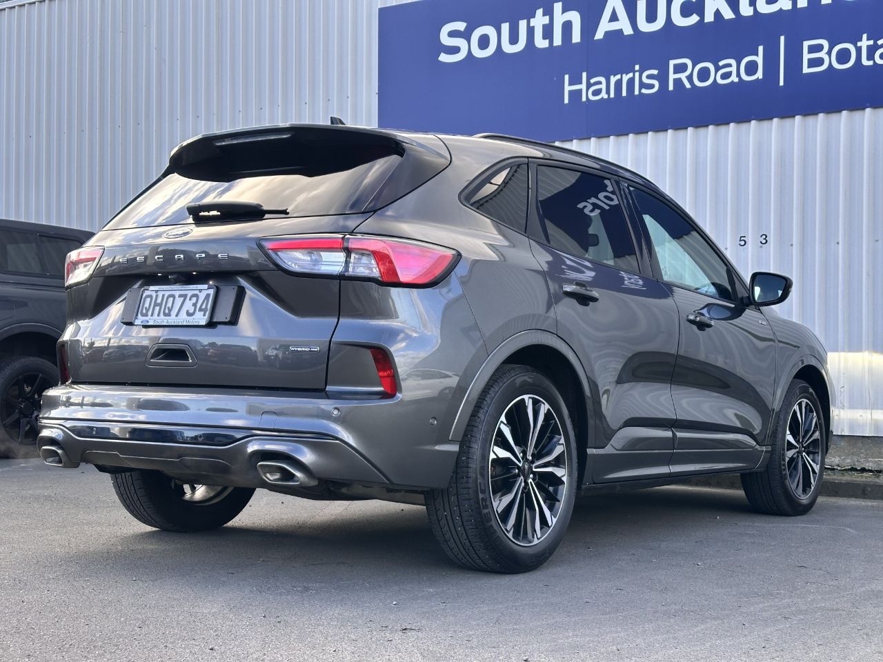 Vehicle image 3