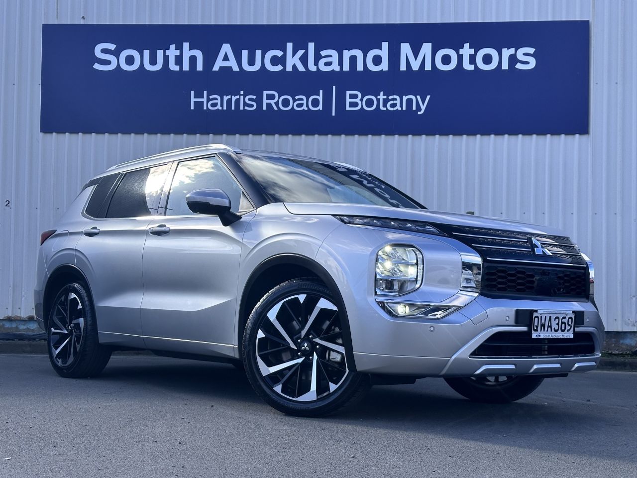 Vehicle image 1