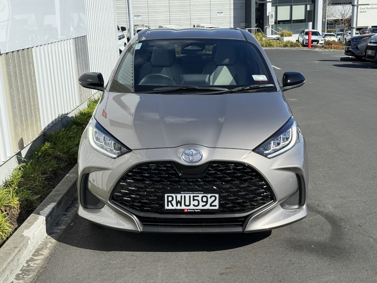 Vehicle image 3