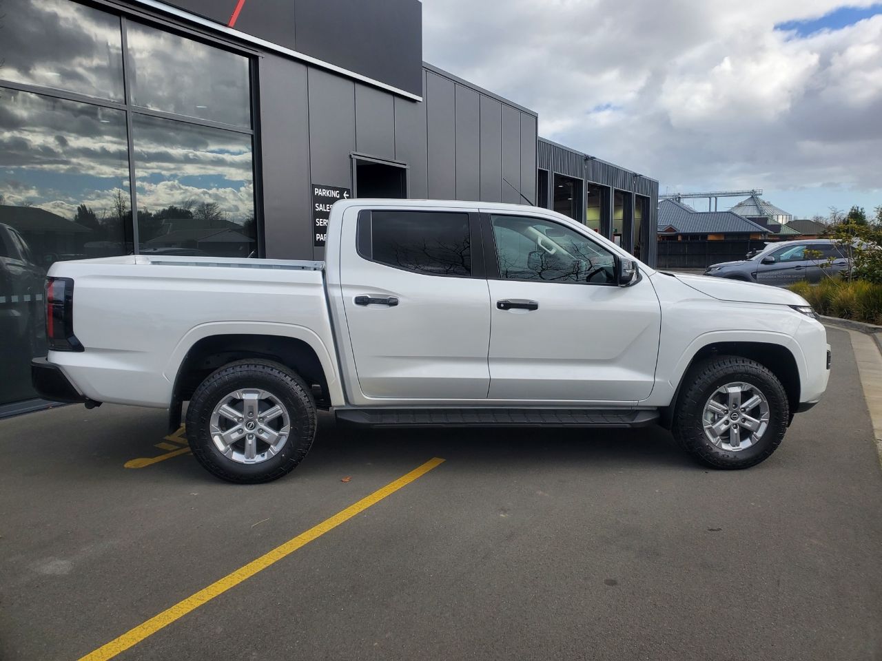 Vehicle image 2