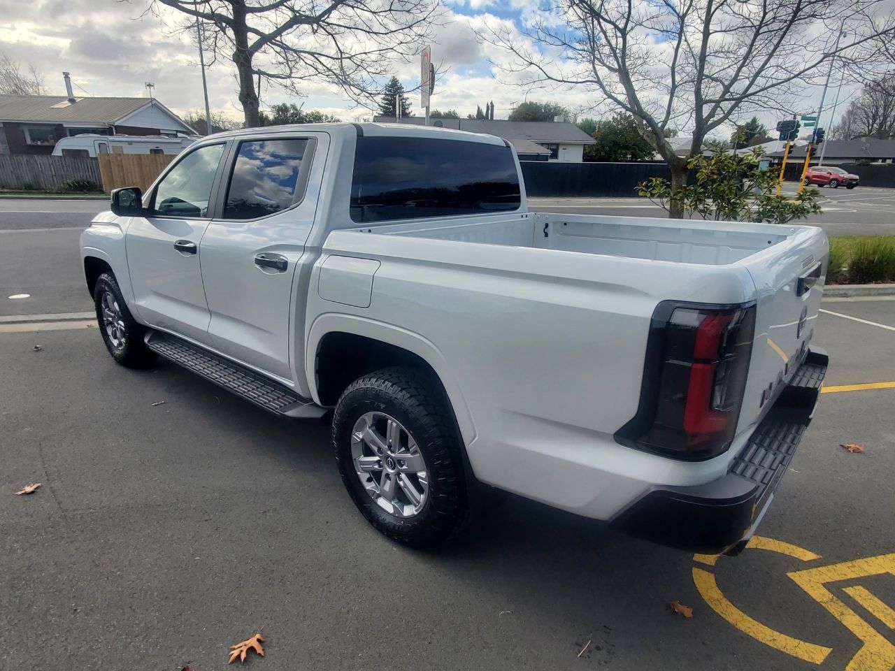 Vehicle image 3