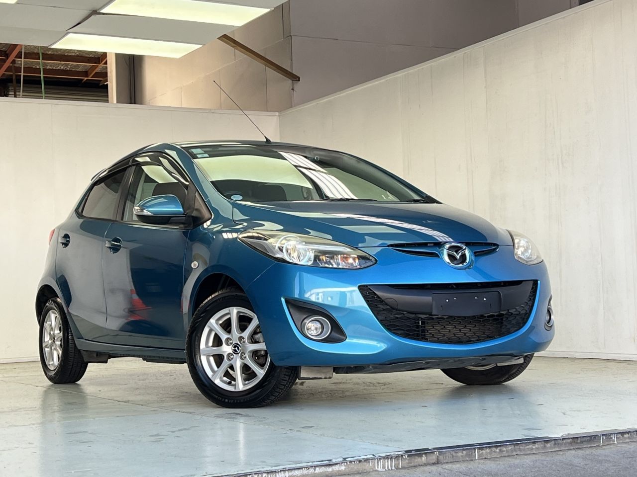 Vehicle image 3