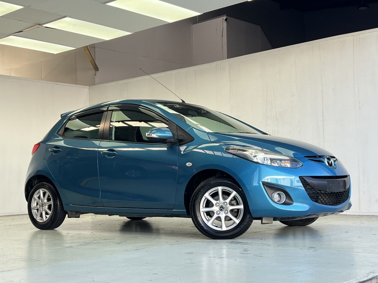 Vehicle image 4