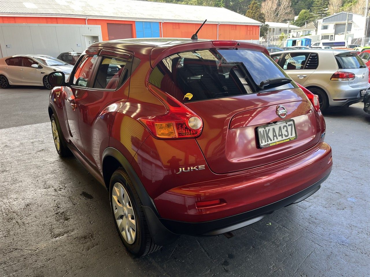 Vehicle image 4