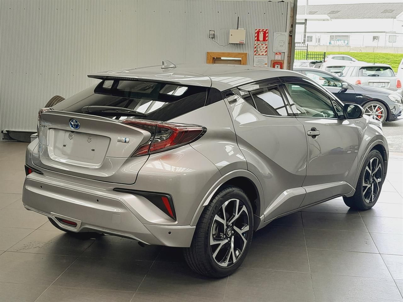 Vehicle image 3