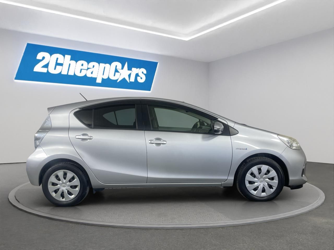 Vehicle image 4