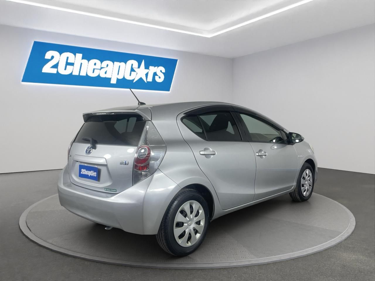 Vehicle image 5