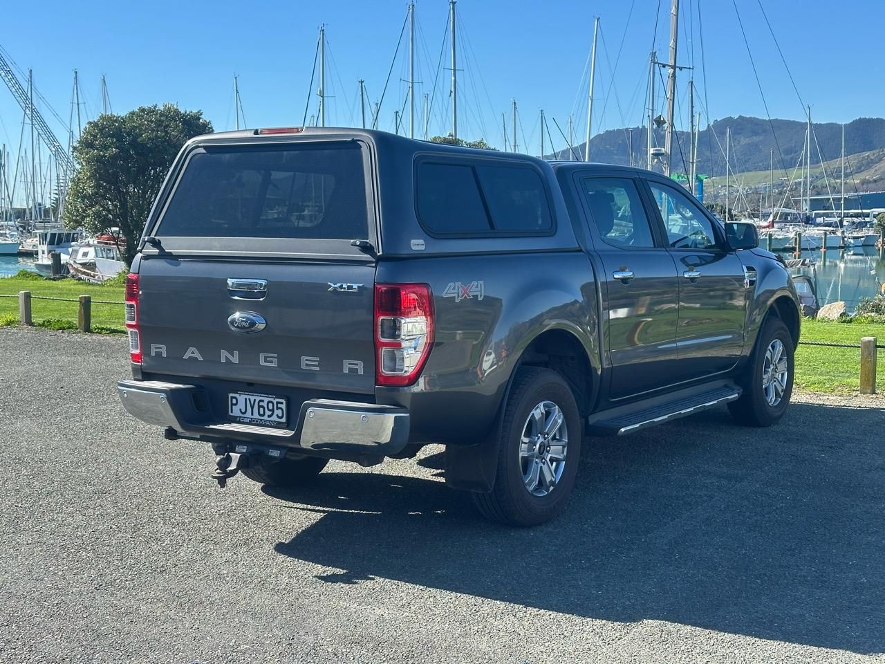 Vehicle image 3
