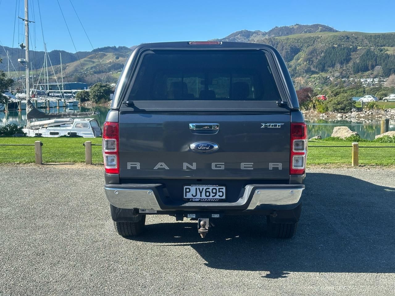 Vehicle image 5
