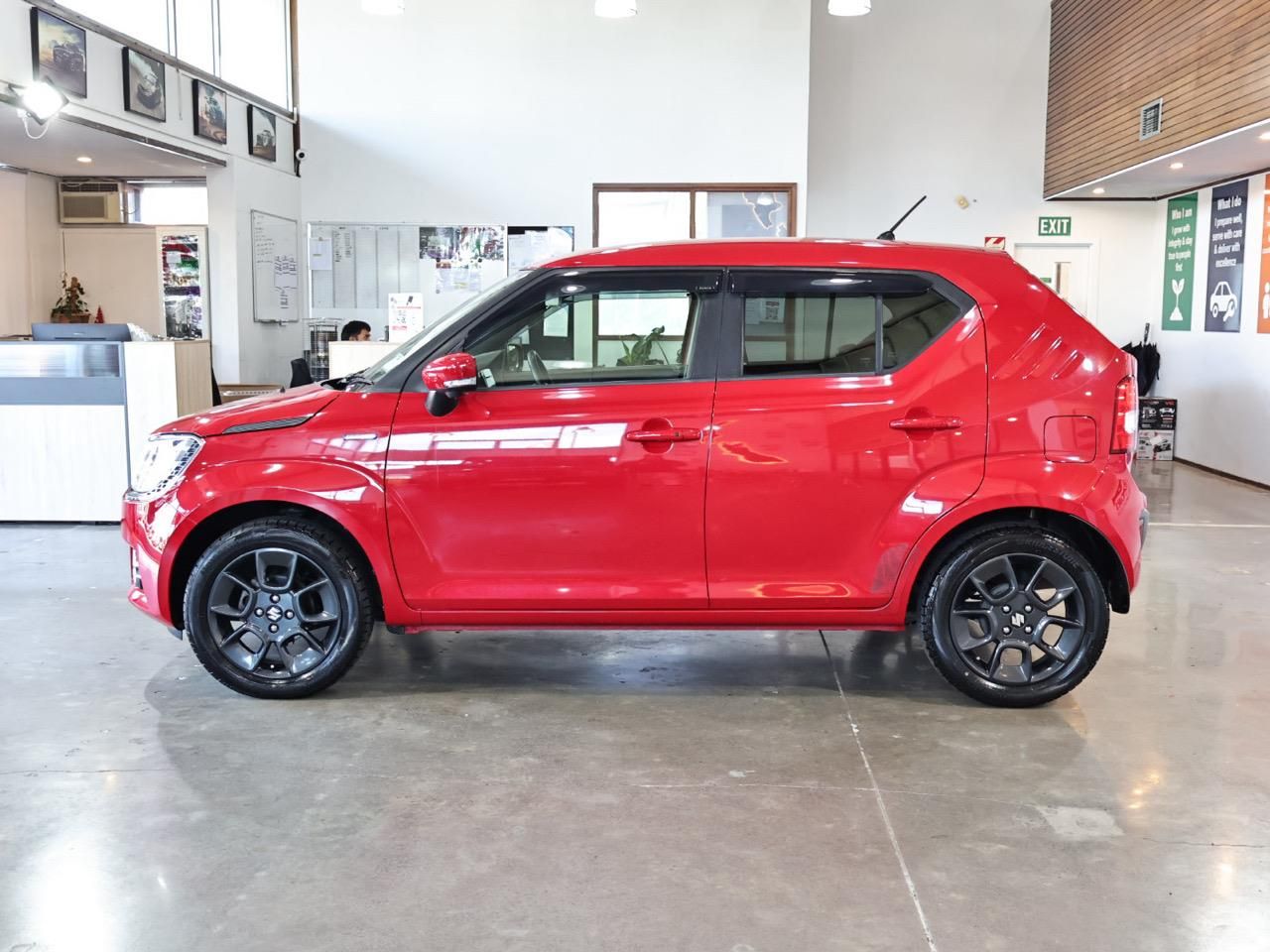 Vehicle image 5