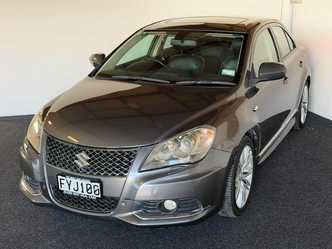 Vehicle image 3