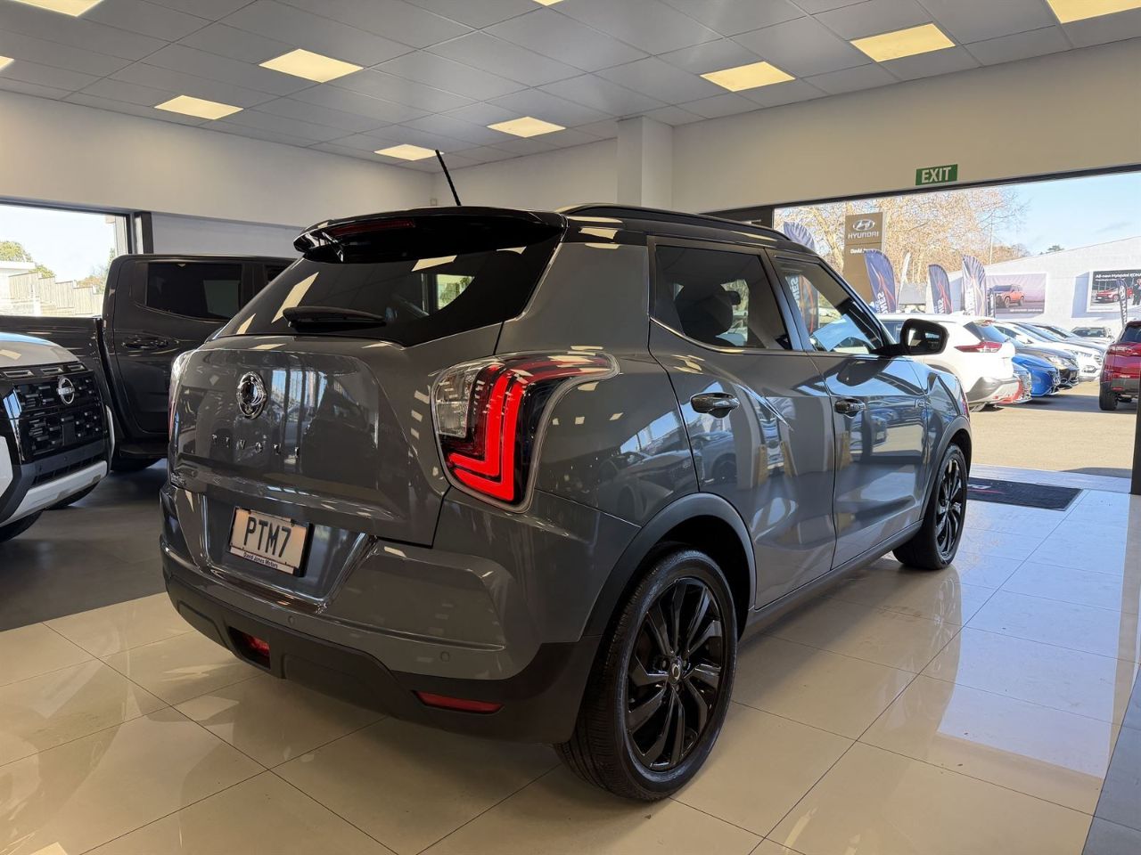 Vehicle image 3