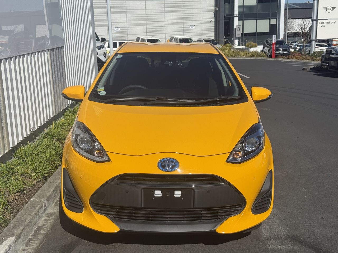 Vehicle image 3