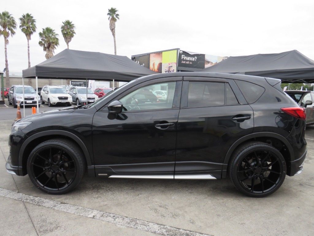 Vehicle image 4