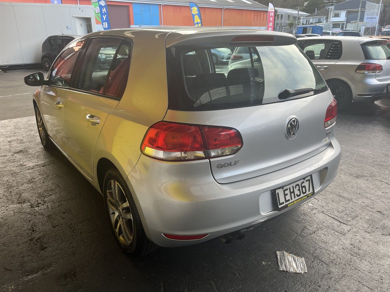 Vehicle image 4