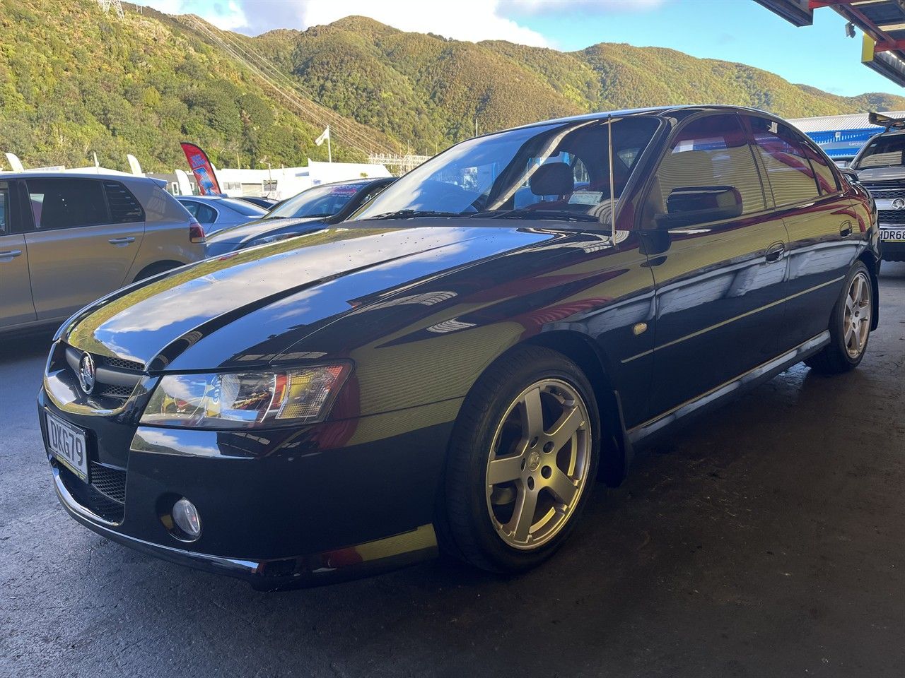 Vehicle image 3