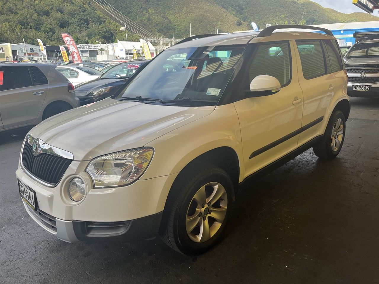 Vehicle image 3