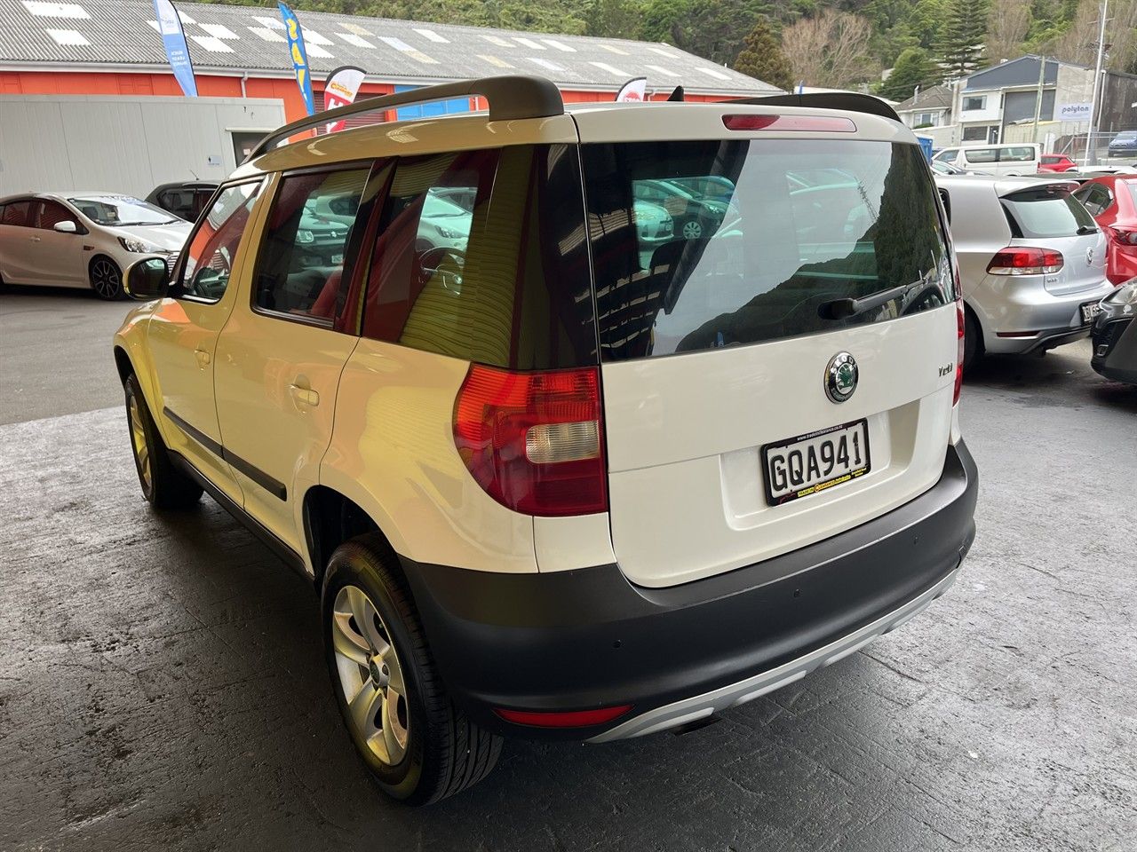 Vehicle image 4