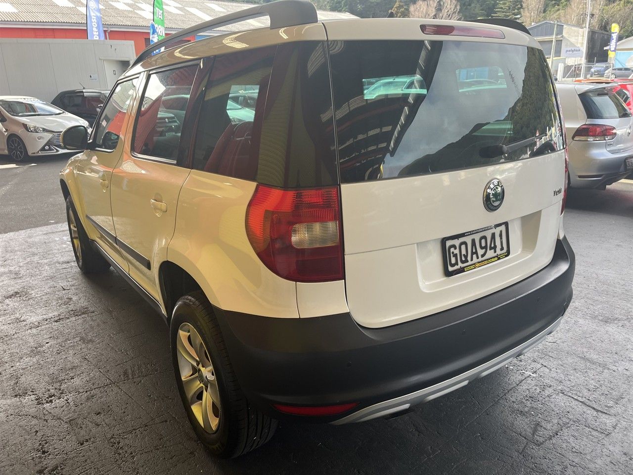 Vehicle image 4