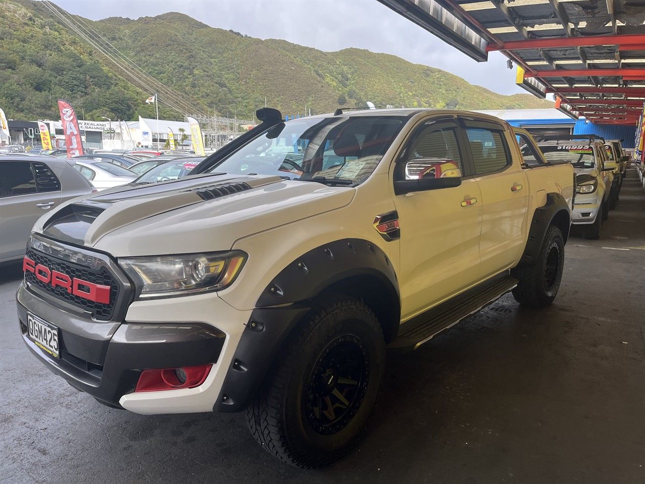 Vehicle image 3
