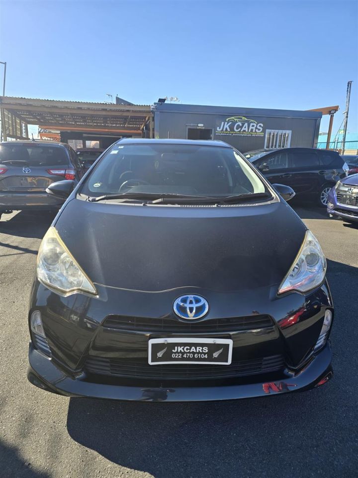 Vehicle image 3