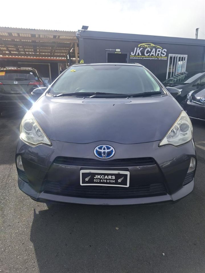 Vehicle image 3
