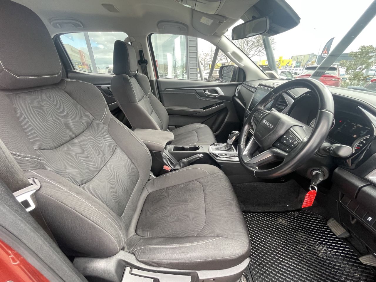 Vehicle image 4