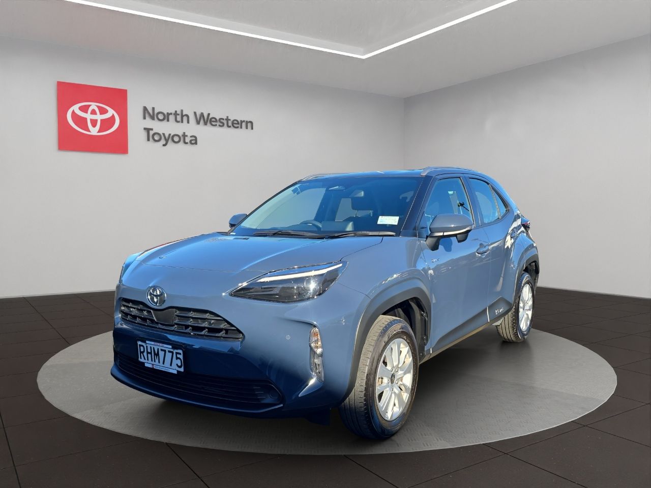 Vehicle image 3