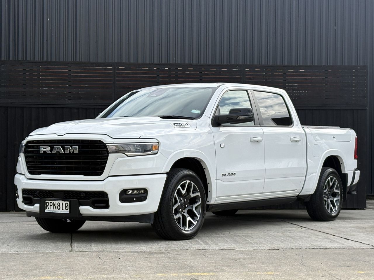 Vehicle image 5