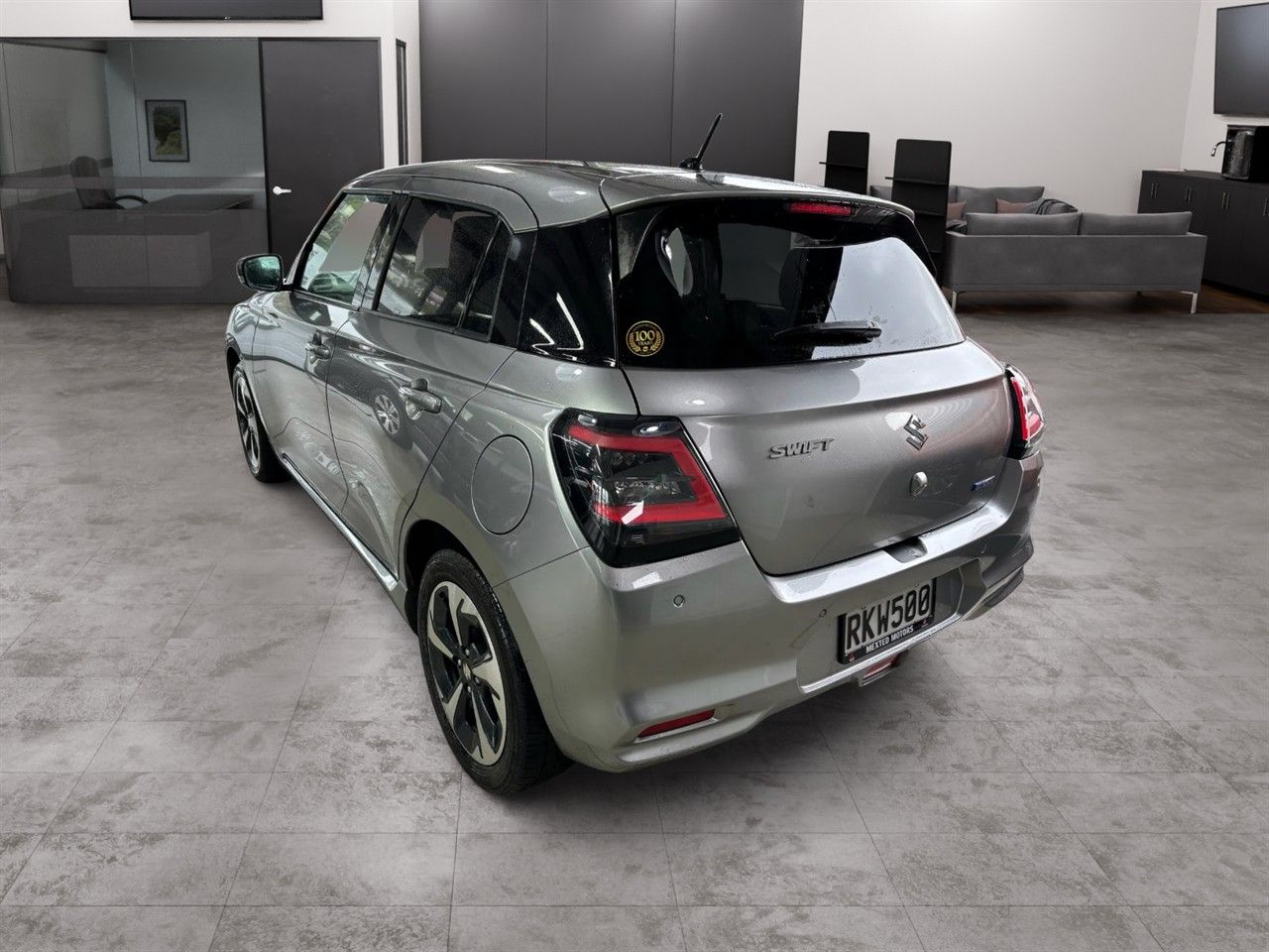 Vehicle image 5
