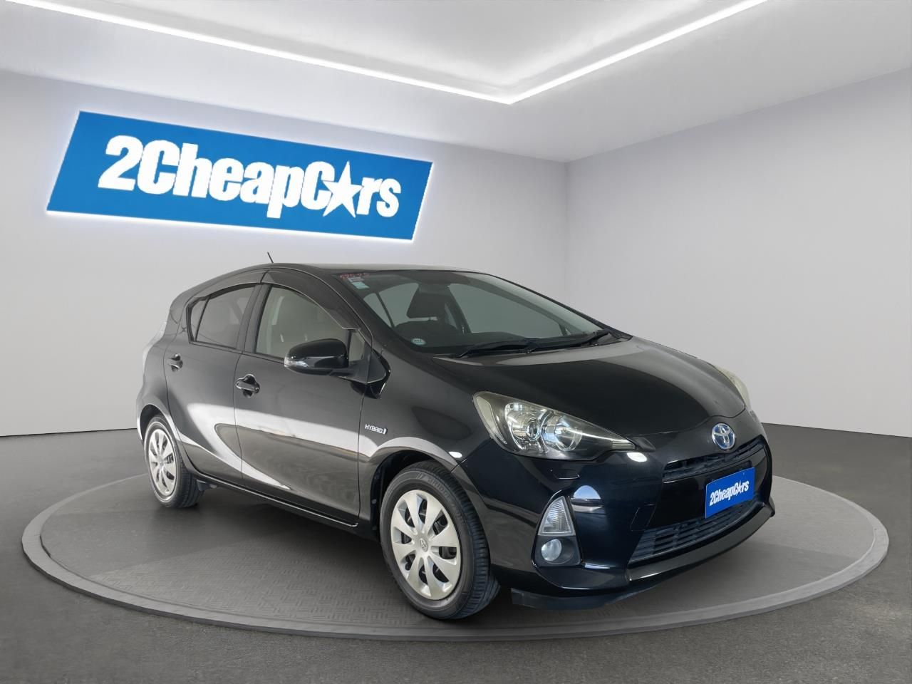Vehicle image 3
