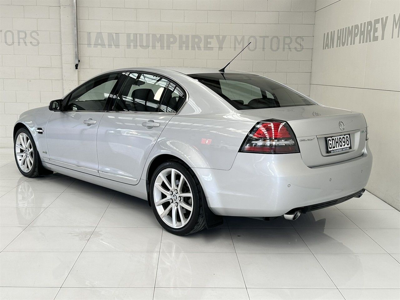 Vehicle image 4