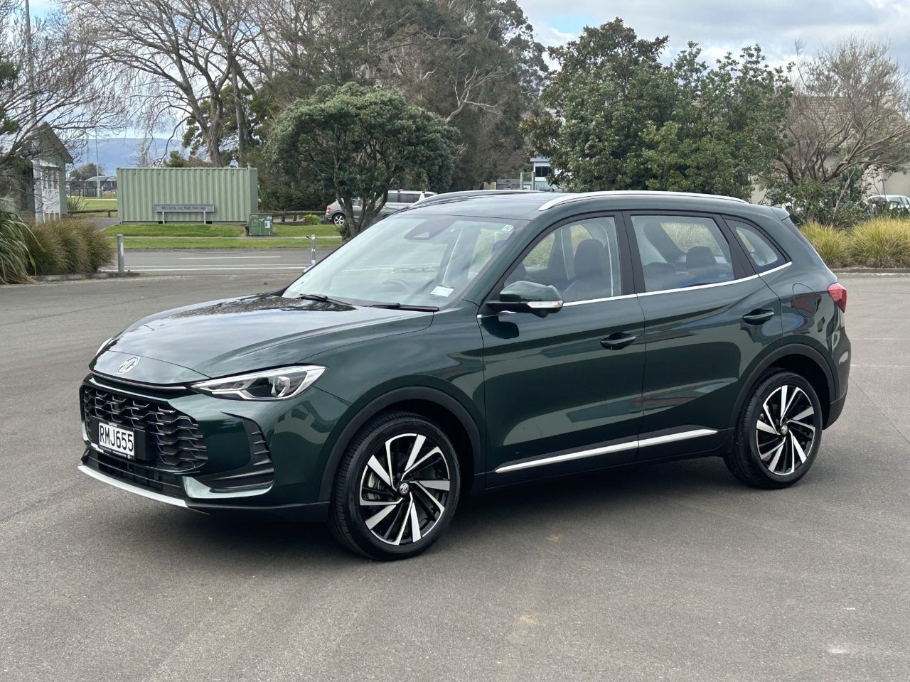 Vehicle image 3