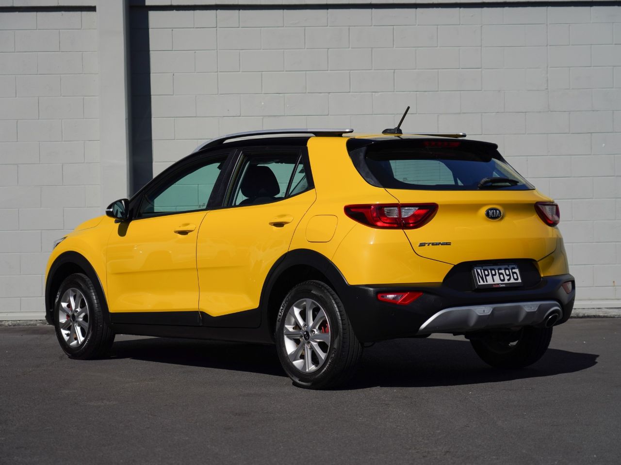Vehicle image 2