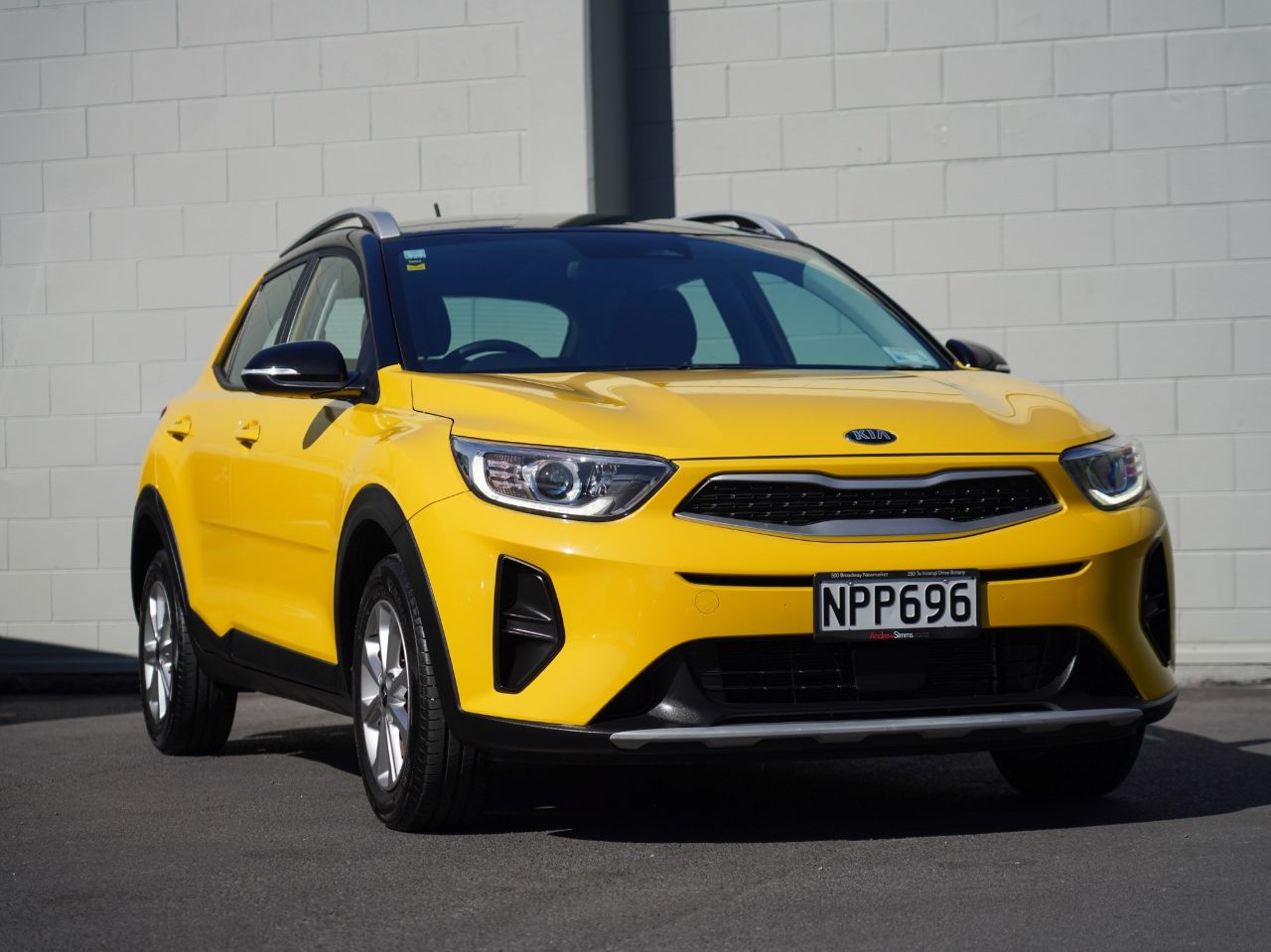 Vehicle image 3
