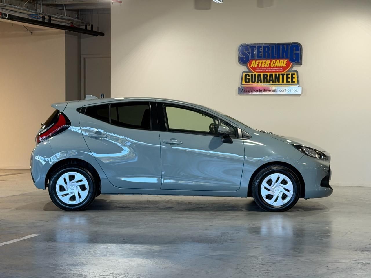 Vehicle image 4