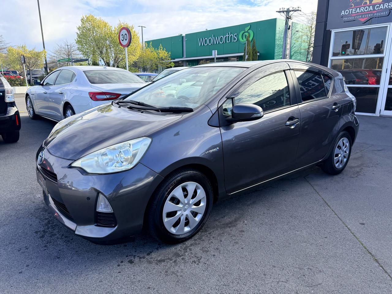 Vehicle image 3