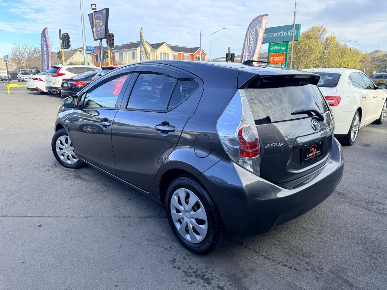 Vehicle image 4