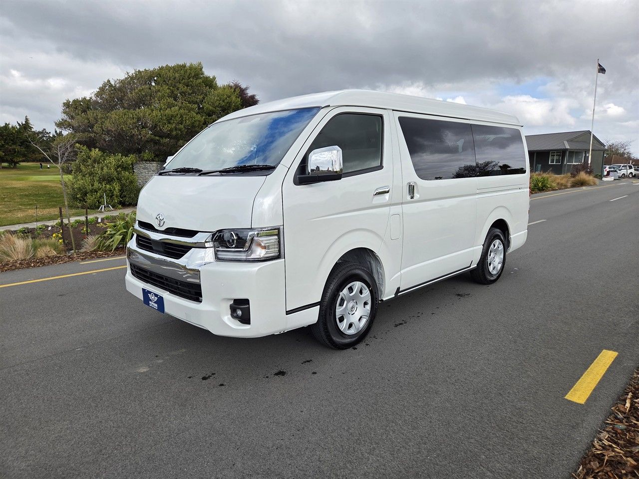 Vehicle image 3