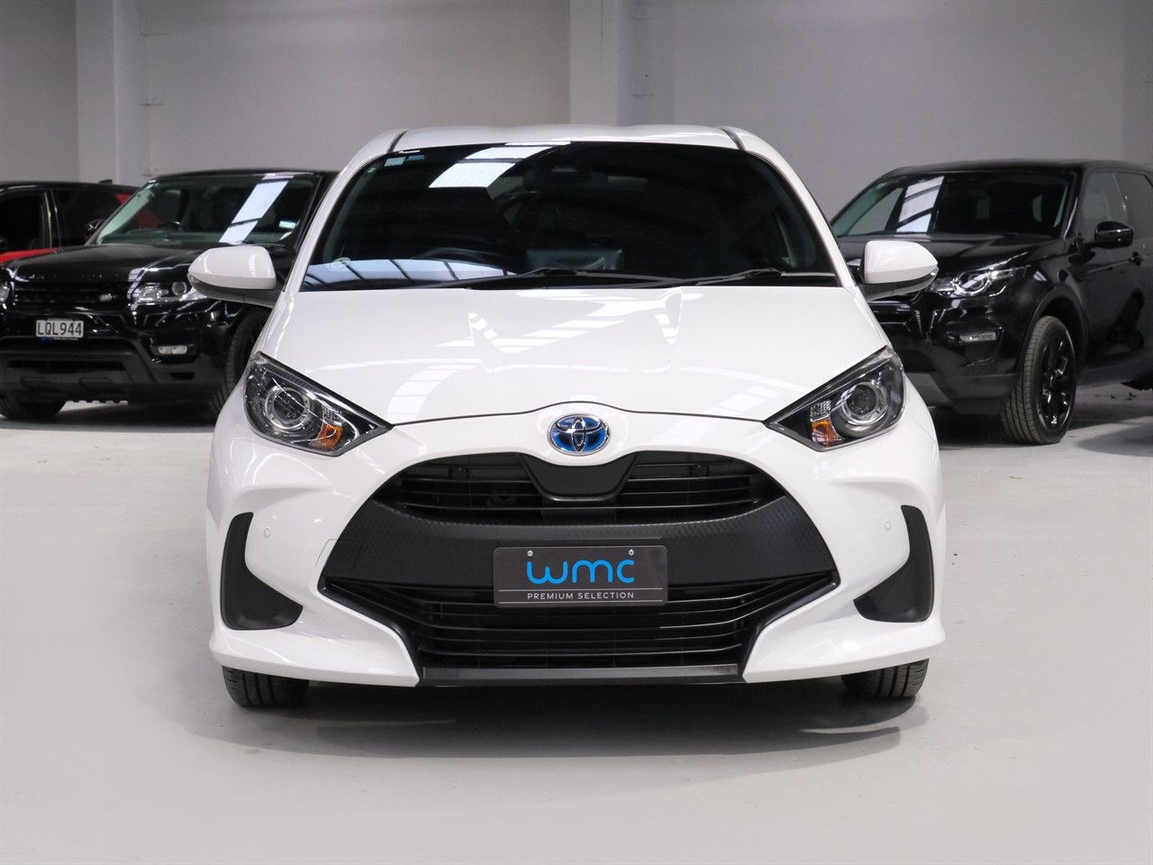 Vehicle image 3