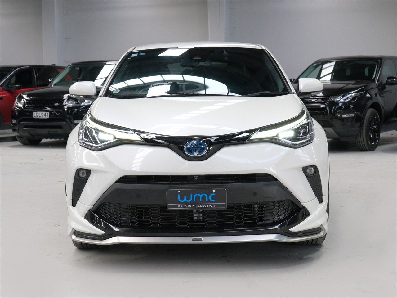 Vehicle image 3