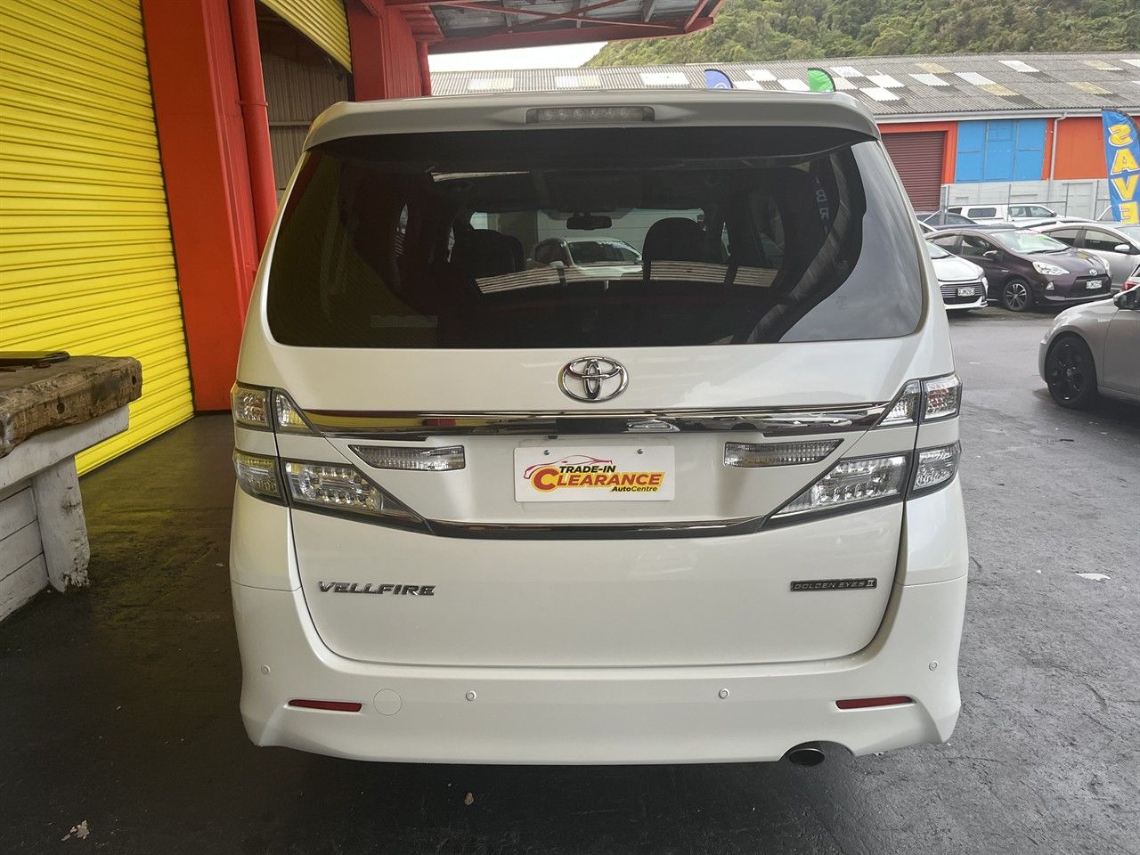Vehicle image 5