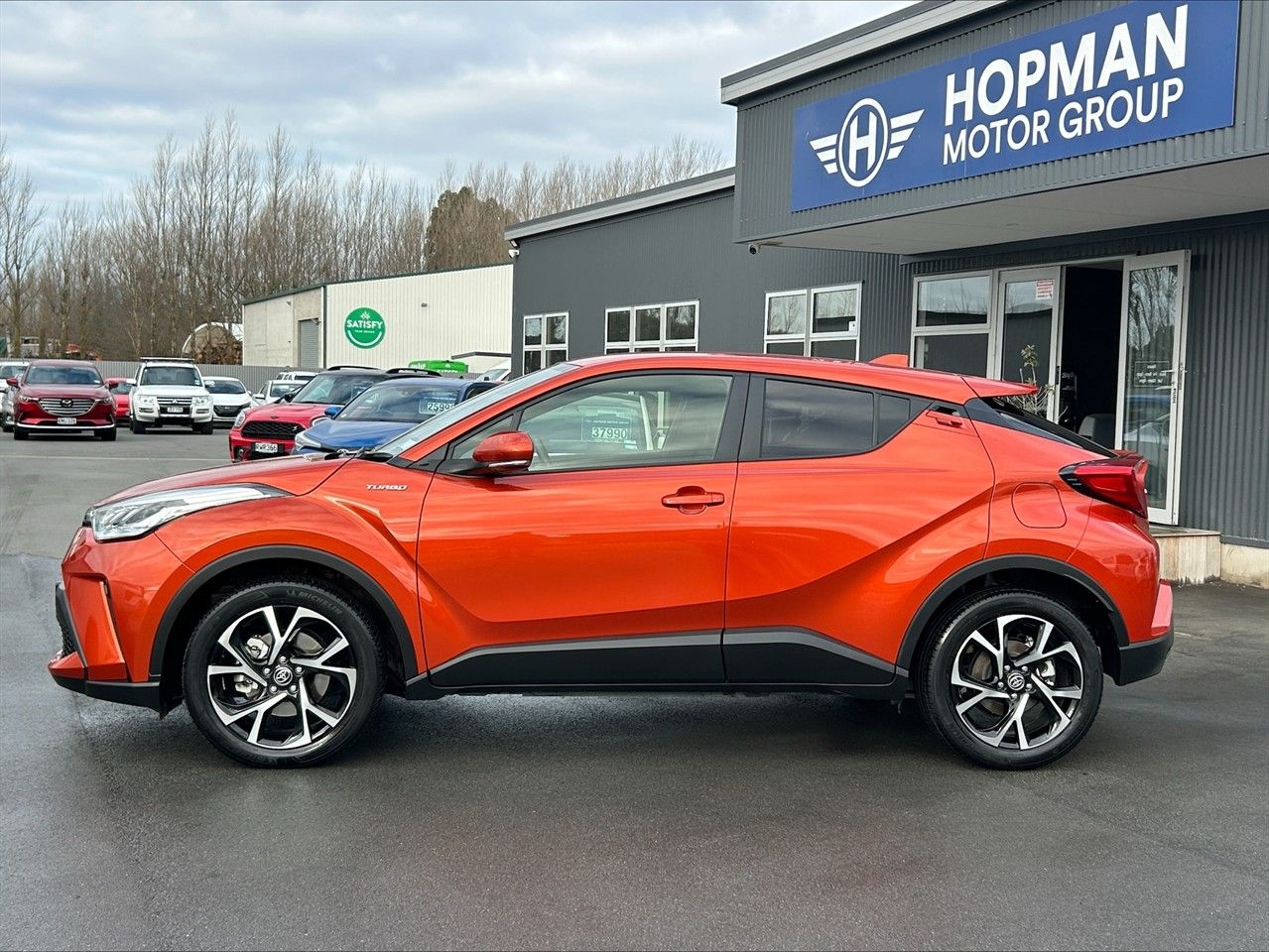 Vehicle image 5