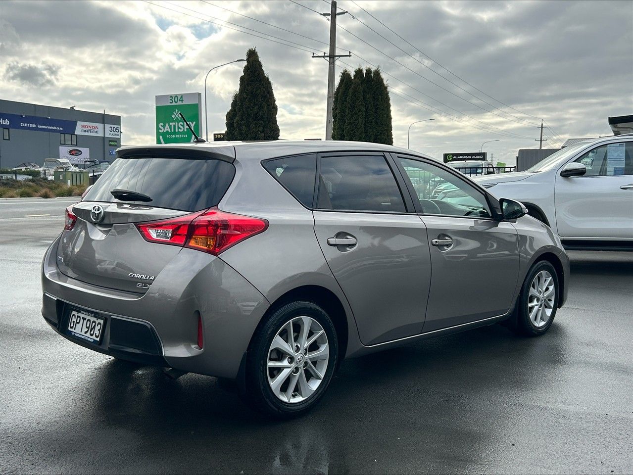 Vehicle image 3