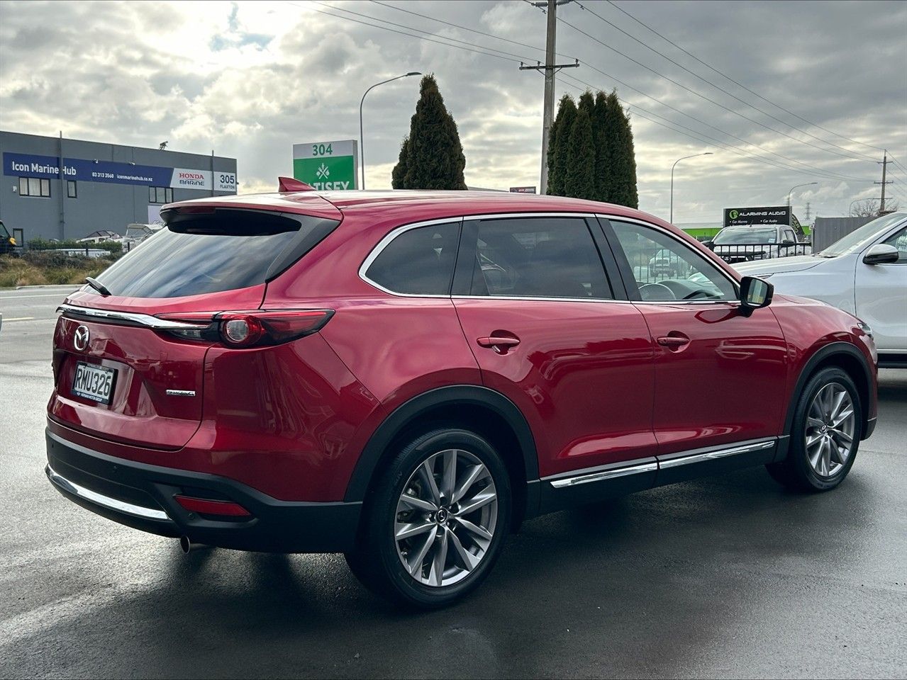 Vehicle image 3
