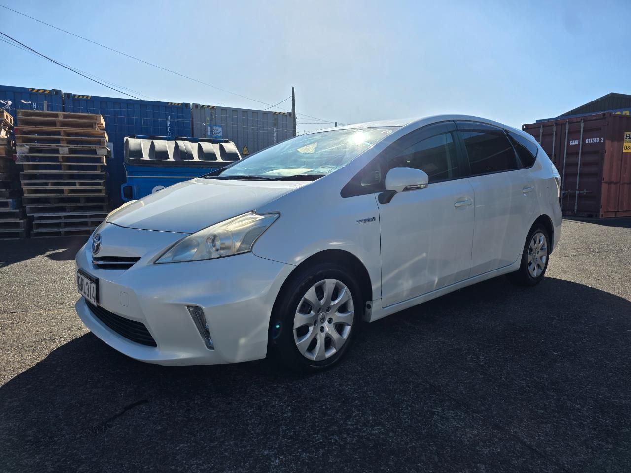 Vehicle image 4