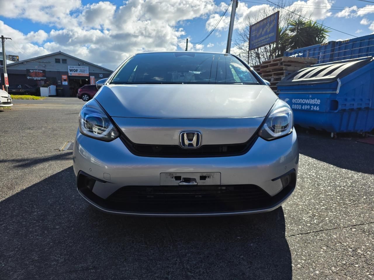 Vehicle image 3
