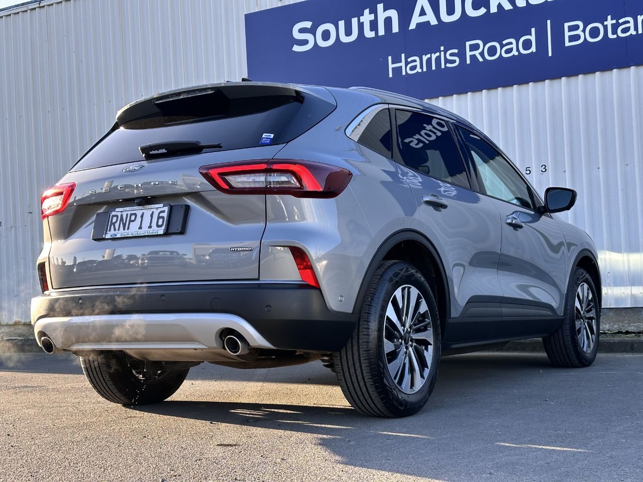 Vehicle image 3